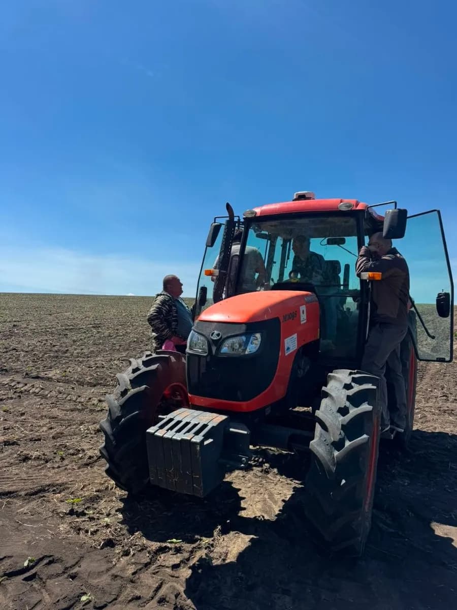 NanoSteer 210 GPS auto-steering system installed on Kubota M108S – Criuleni, Moldova
