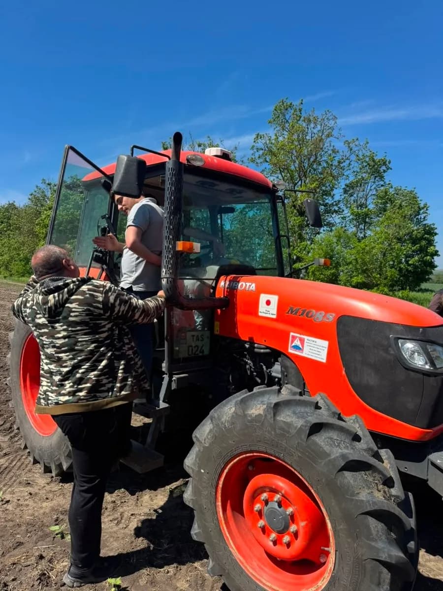 NanoSteer 210 GPS auto-steering system installed on Kubota M108S – Criuleni, Moldova